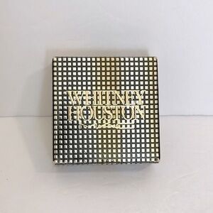 MAC x Whitney Houston Special Edition Powder Blush - Nippy's pink Rose - .21 oz